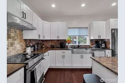 2204 158th Street Ct E, Tacoma, WA 98445 - Photo 6