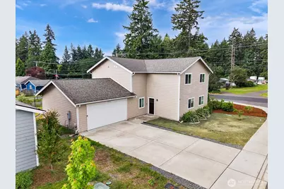 2204 158th Street Ct E, Tacoma, WA 98445 - Photo 2