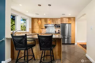 8819 Ashworth Ave N, Seattle, WA 98103 - Photo 22