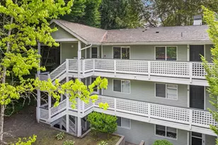 12323 NE 97th St, Kirkland, WA 98033 - Photo 1