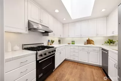 130 141st Place NE, Bellevue, WA 98007 - Photo 10