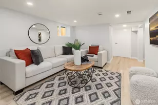 1312 NE 70th St, Seattle, WA 98115 - Photo 20