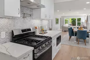 1312 NE 70th St, Seattle, WA 98115 - Photo 12