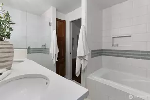 8817 NE 124th St, Kirkland, WA 98034 - Photo 14