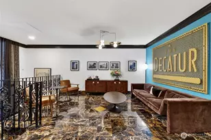 1105 Spring St, Seattle, WA 98104 - Photo 24