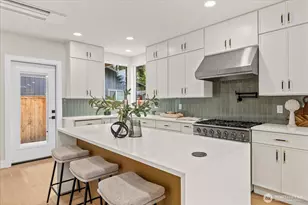 11709 Roosevelt Way NE, Seattle, WA 98125 - Photo 10