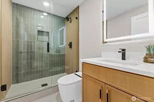 11709 Roosevelt Way NE, Seattle, WA 98125 - Photo 32