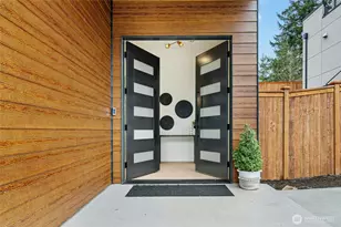 24257 SE 26th Pl, Sammamish, WA 98075 - Photo 2