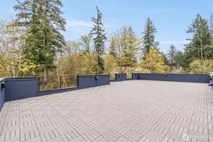 24257 SE 26th Pl, Sammamish, WA 98075 - Photo 40