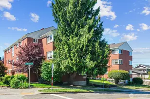 4407 SW Alaska St, Seattle, WA 98116 - Photo 1