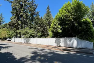 9100 Lake Washington Blvd NE, Bellevue, WA 98004 - Photo 4
