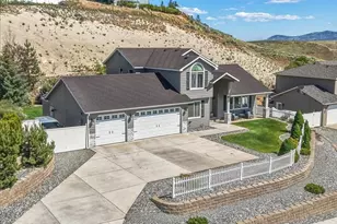 1255 Wheatridge Dr, East Wenatchee, WA 98802 - Photo 2