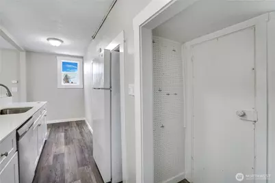 325 N Cambrian, Bremerton, WA 98312 - Photo 18