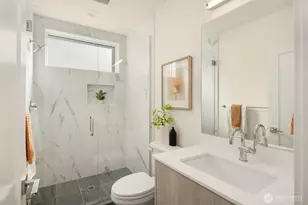 4411 1st Ave NE, Seattle, WA 98105 - Photo 12