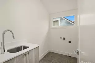4411 1st Ave NE, Seattle, WA 98105 - Photo 22