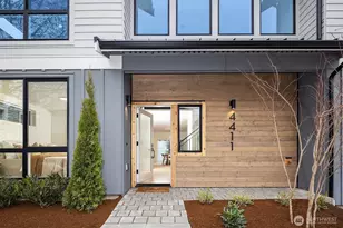 4411 1st Ave NE, Seattle, WA 98105 - Photo 2