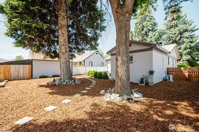 241 N Garfield Avenue, Wenatchee, WA 98801 - Photo 4