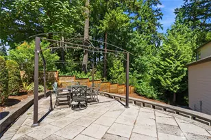 12048 SE May Creek Park Dr, Newcastle, WA 98056 - Photo 38