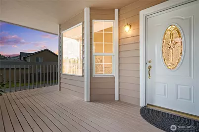 8627 136th Street E, Puyallup, WA 98373 - Photo 4