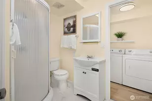 15015 SE 46th Pl, Bellevue, WA 98006 - Photo 24