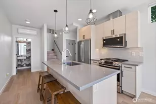 2440 NW 60th St, Seattle, WA 98107 - Photo 4