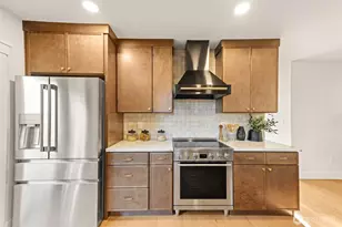 1013 NW 80th St, Seattle, WA 98117 - Photo 10