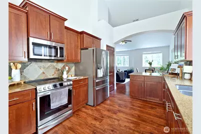 1808 Pierce Avenue NE, Renton, WA 98056 - Photo 10