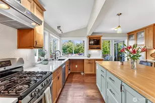 1928 NW 97th St, Seattle, WA 98117 - Photo 12