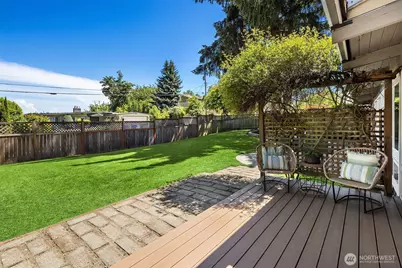 11059 SE 31st Street, Bellevue, WA 98004 - Photo 10