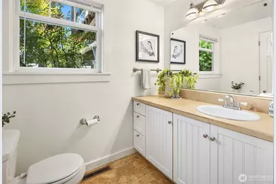 11059 SE 31st Street, Bellevue, WA 98004 - Photo 28