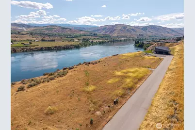 3180 SE Rivers Edge Court, East Wenatchee, WA 98802 - Photo 1