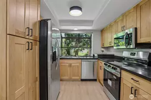 11506 NE 128th St, Kirkland, WA 98034 - Photo 12