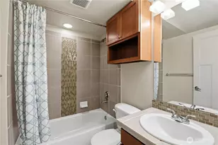 723 N 95th St, Seattle, WA 98103 - Photo 16