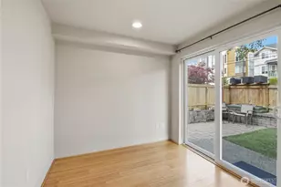 723 N 95th St, Seattle, WA 98103 - Photo 8