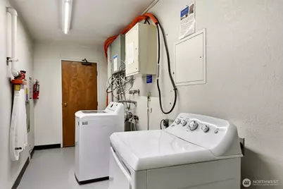 2100 3rd Avenue #1804, Seattle, WA 98121 - Photo 32