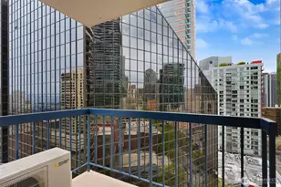 2100 3rd Ave, Seattle, WA 98121 - Photo 22