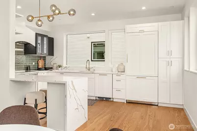 542 W Barrett Street, Seattle, WA 98109 - Photo 12