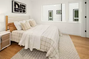 542 W Barrett St, Seattle, WA 98109 - Photo 24