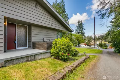 3822 Shelby Road, Lynnwood, WA 98087 - Photo 2