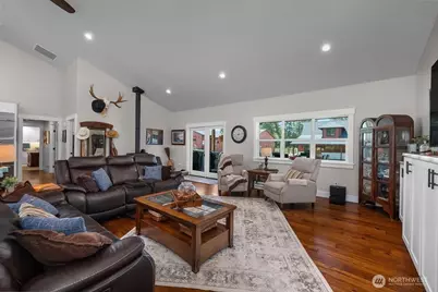 9835 James Road SW, Rochester, WA 98579 - Photo 12