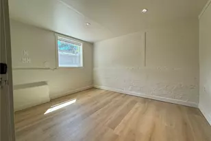 811 NE 66th St, Seattle, WA 98115 - Photo 16