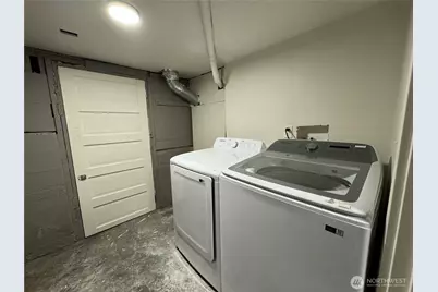 811 NE 66th Street, Seattle, WA 98115 - Photo 22