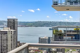 588 Bell St, Seattle, WA 98121 - Photo 2