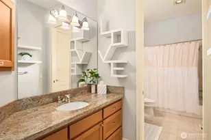 2411 98th Ave NE, Clyde Hill, WA 98004 - Photo 32