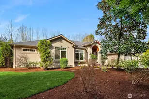 2411 98th Ave NE, Clyde Hill, WA 98004 - Photo 2