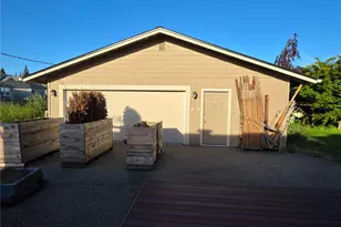 810 Century Ct NE, Lacey, WA 98516 - Photo 4