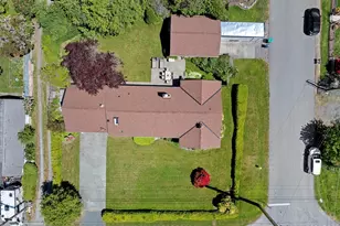 1213 Alaska Ave, Anacortes, WA 98221 - Photo 2