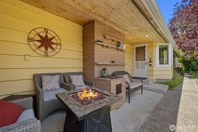 1213 Alaska Avenue, Anacortes, WA 98221 - Photo 8