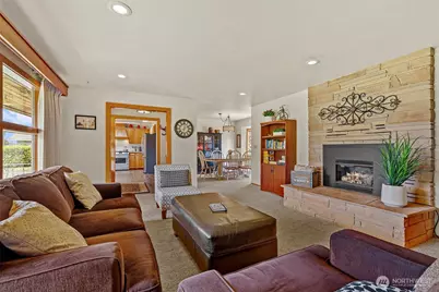 1213 Alaska Avenue, Anacortes, WA 98221 - Photo 18