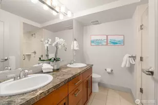 900 Warren Ave N, Seattle, WA 98109 - Photo 18